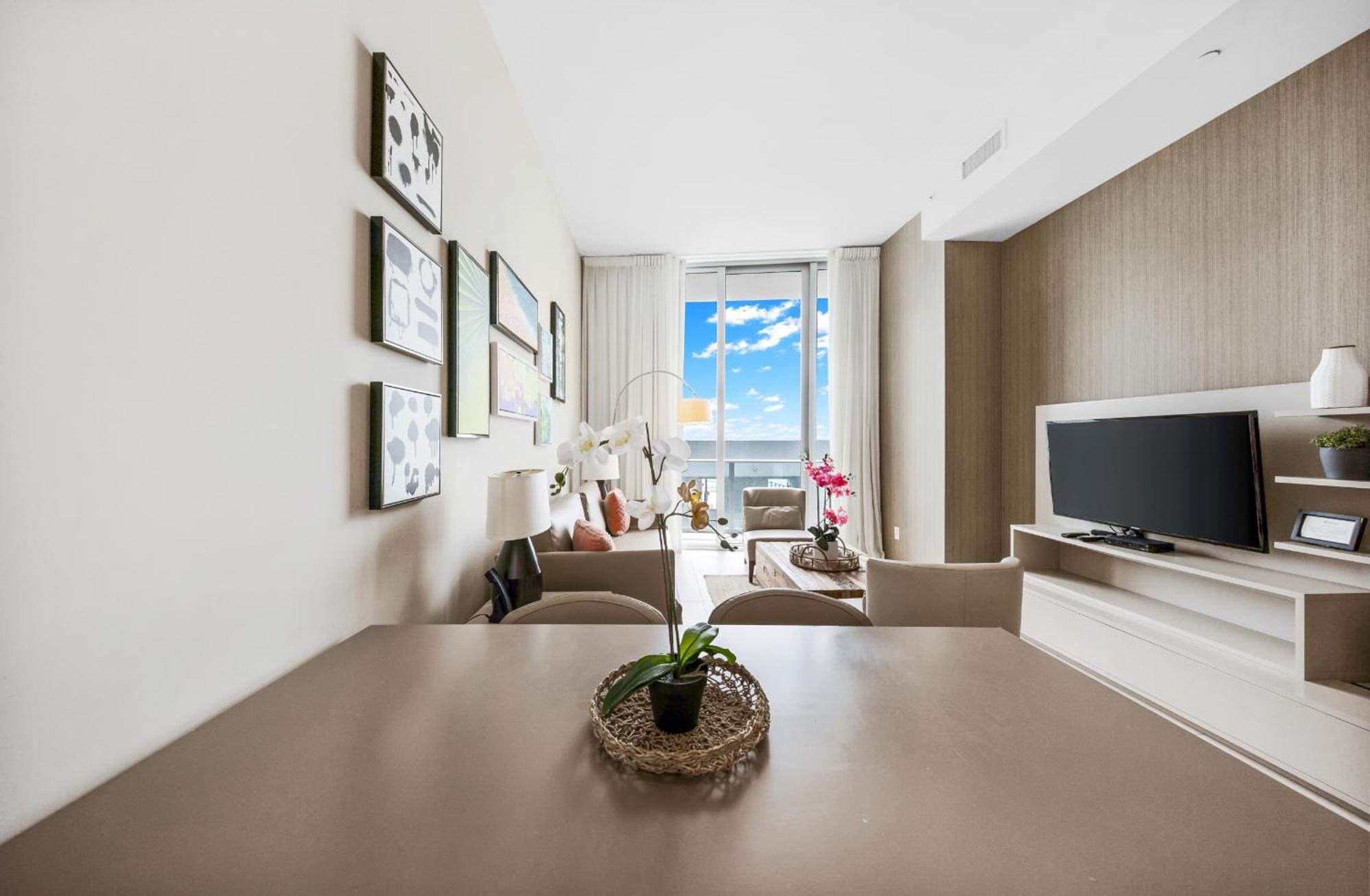 Wake Up To The Sound Of Waves In A Stylish Condo In A Luxury Resort Hollywood Exteriör bild