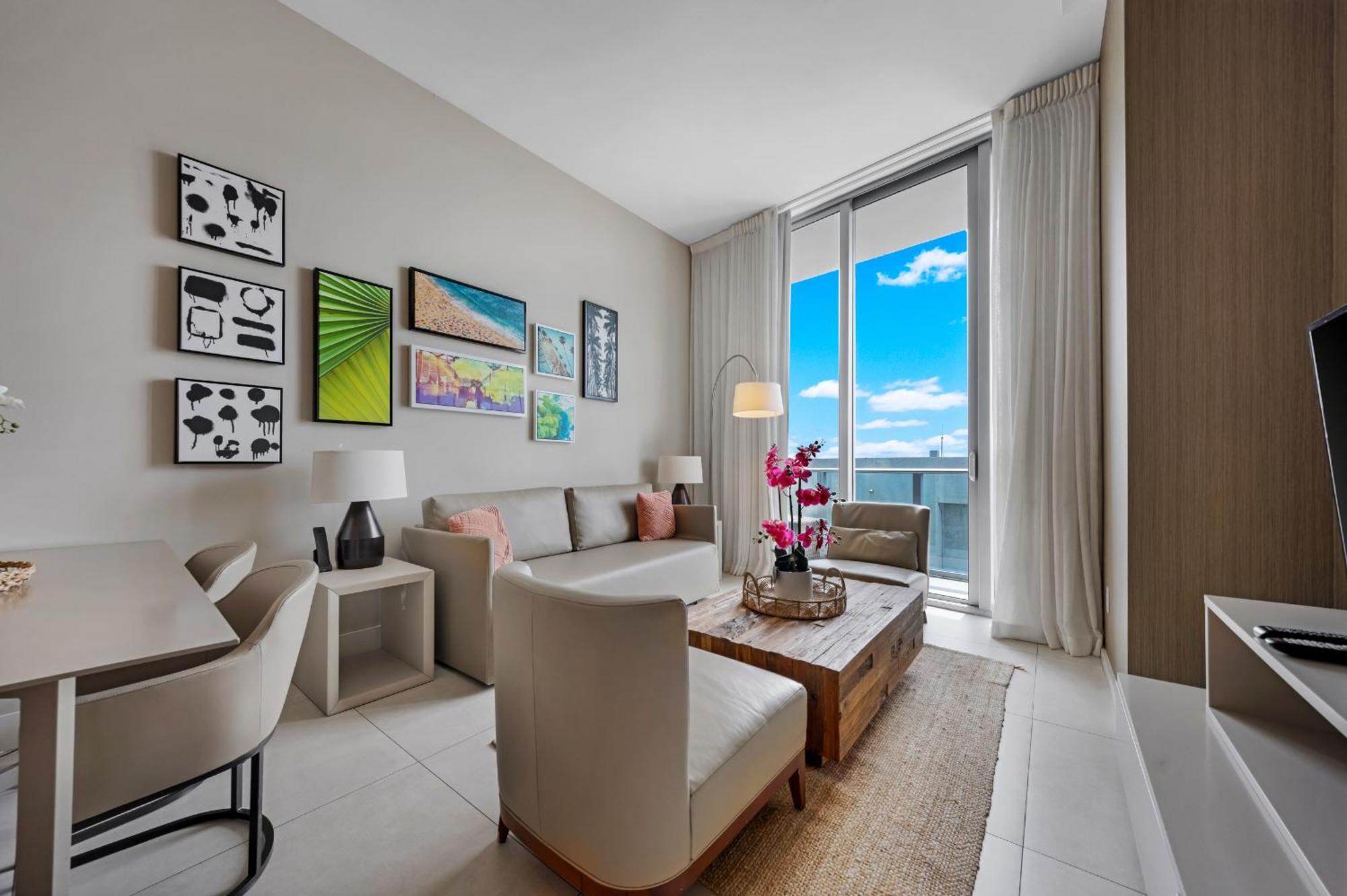 Wake Up To The Sound Of Waves In A Stylish Condo In A Luxury Resort Hollywood Exteriör bild