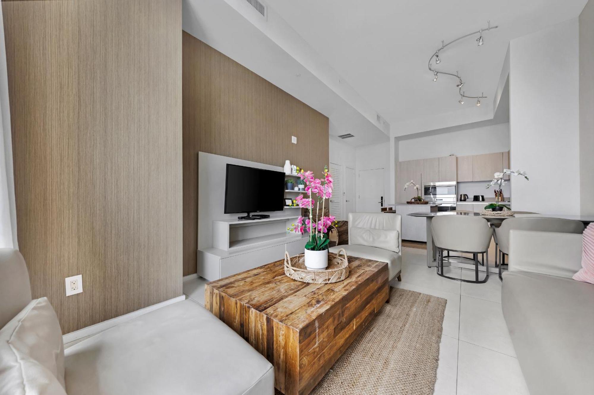 Wake Up To The Sound Of Waves In A Stylish Condo In A Luxury Resort Hollywood Exteriör bild