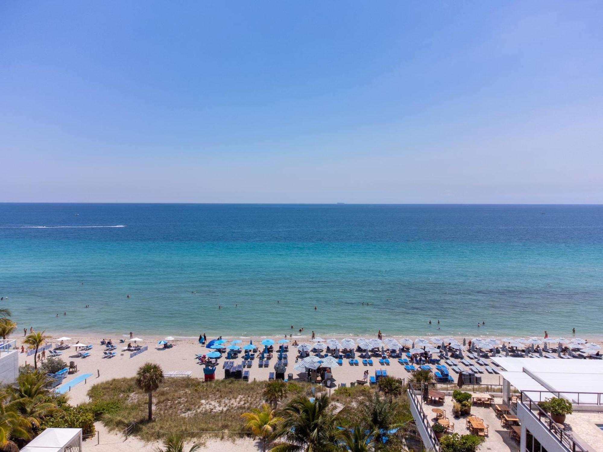 Wake Up To The Sound Of Waves In A Stylish Condo In A Luxury Resort Hollywood Exteriör bild