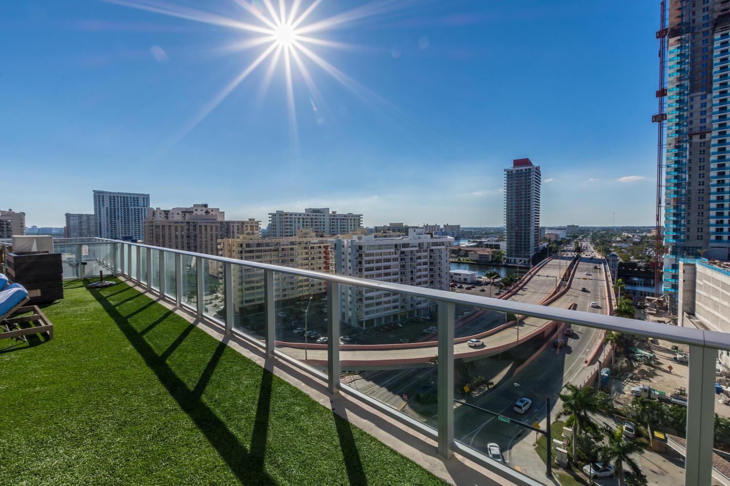 Wake Up To The Sound Of Waves In A Stylish Condo In A Luxury Resort Hollywood Exteriör bild
