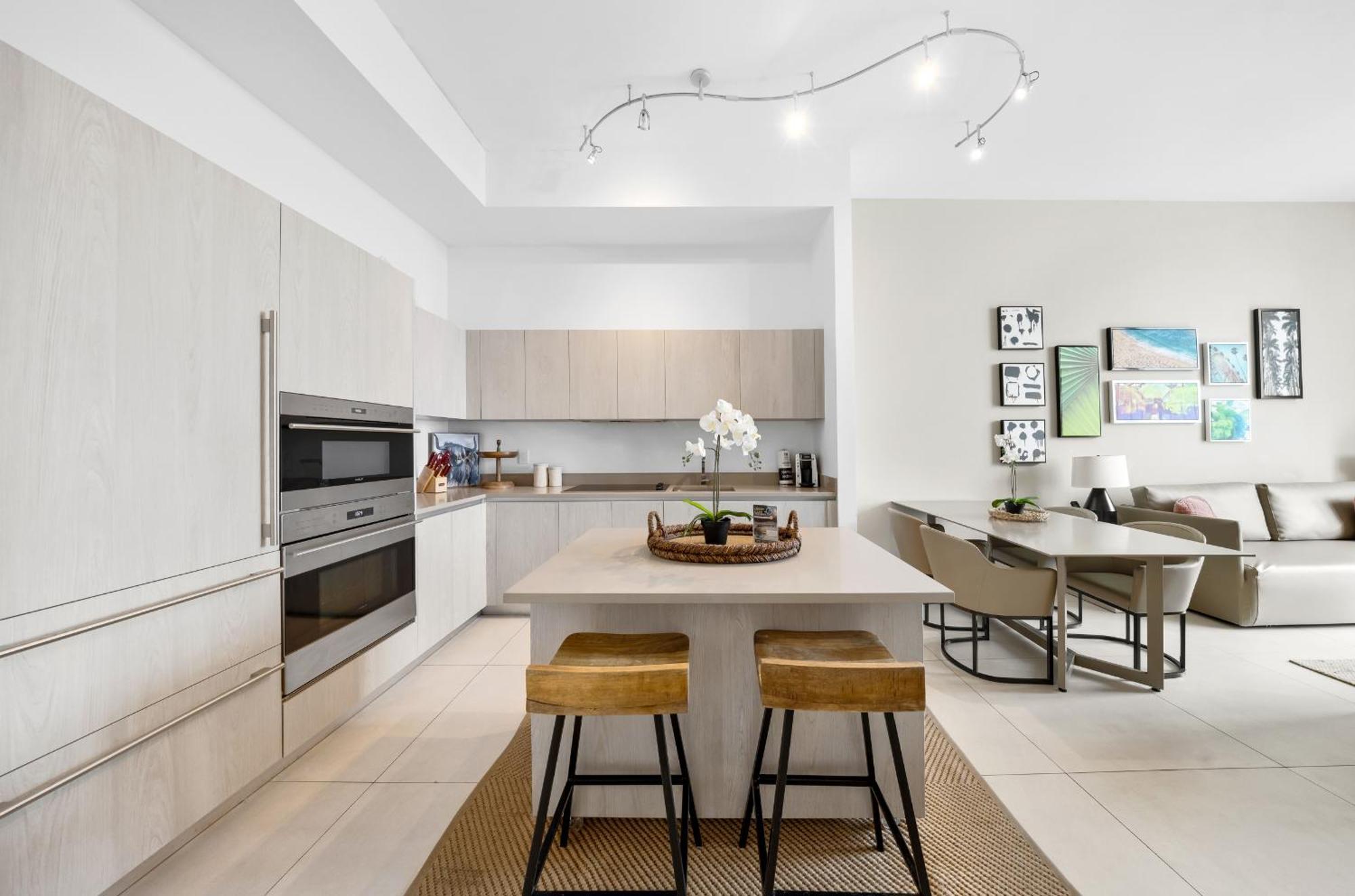 Wake Up To The Sound Of Waves In A Stylish Condo In A Luxury Resort Hollywood Exteriör bild
