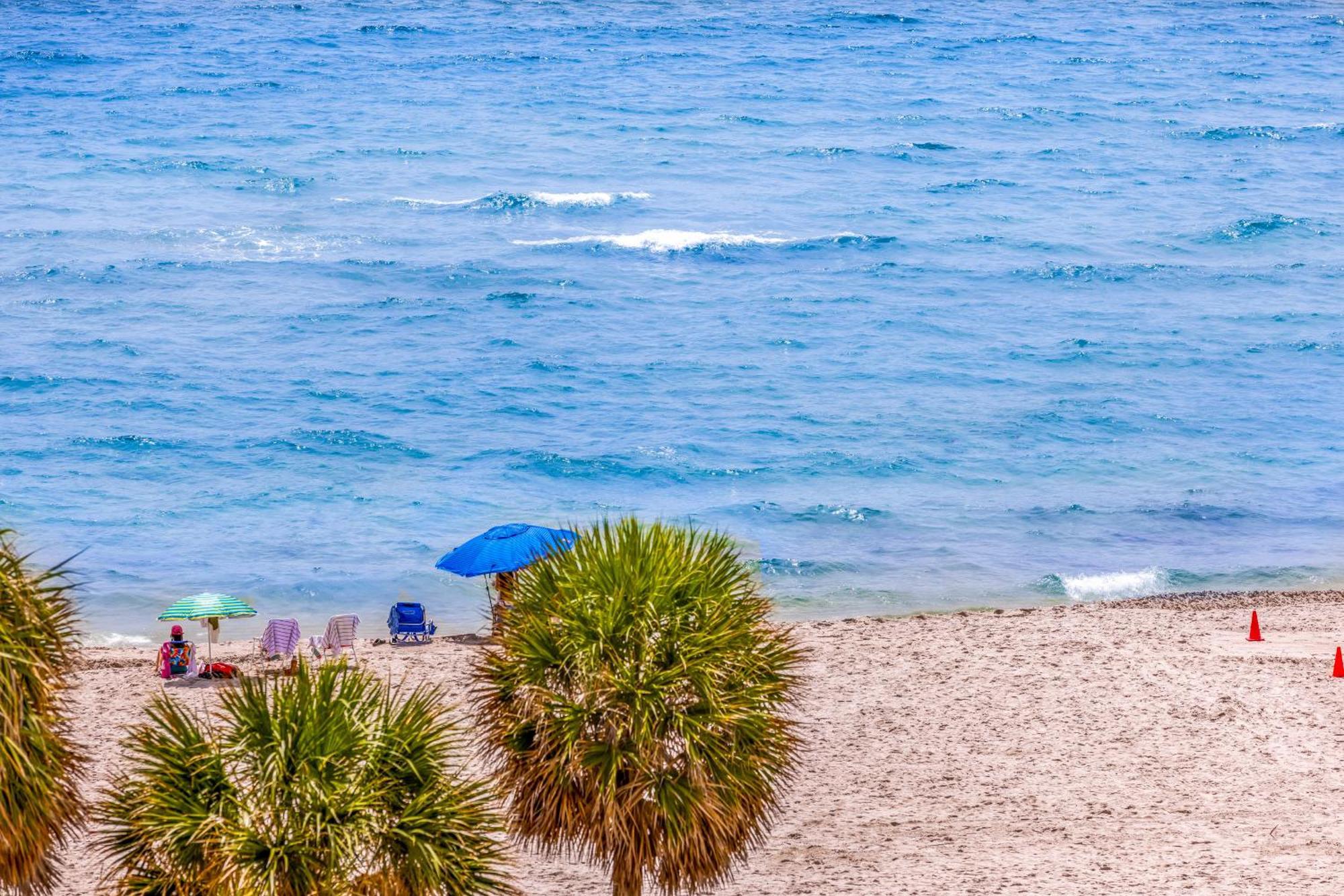 Wake Up To The Sound Of Waves In A Stylish Condo In A Luxury Resort Hollywood Exteriör bild